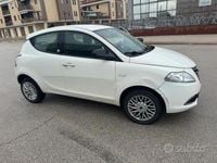Usata Lancia Ypsilon 85 CV (62 kW) 2014 Bianco Utilitaria