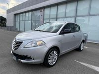 Usata Lancia Ypsilon Gold 69 CV (50 kW) 2011 Argento Utilitaria