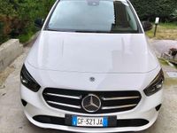 Gebraucht Mercedes B200 150 PS (110 kW) 2021 Weiß Van / Kleinbus