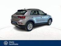 Usata VW T-Roc Life 150 CV (110 kW) 2022 Grigio pastello SUV