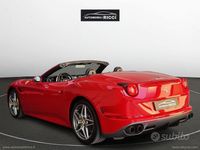 Usata Ferrari California 560 CV (411 kW) 2017 Rosso Cabrio