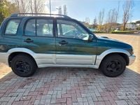 Usata Suzuki Grand Vitara 87 CV (63 kW) 2000 Verde Station wagon