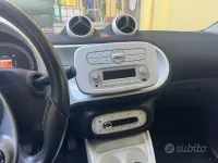 Usata Smart ForFour 71 CV (52 kW) 2015 Nero Utilitaria