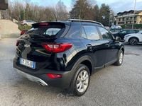 Begagnad Kia Stonic Urban 101 HK (74 kW) 2023 Svart SUV