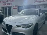 Usata Alfa Romeo Giulia Super 179 CV (131 kW) 2017 Argento mettalizzato Berlina