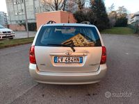 Usata Toyota Corolla 97 CV (71 kW) 2005 Grigio Station wagon