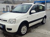 Usata Fiat Panda 4x4 69 CV (50 kW) 2012 Bianco Utilitaria