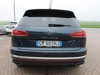 Usata VW Touareg Elegance 286 CV (210 kW) 2023 Meloe blue crystal SUV