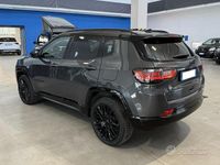 Usata Jeep Compass 240 CV (176 kW) 2023 Grigio metallizzato SUV