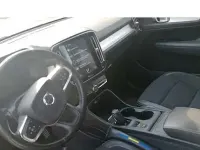Usata Volvo XC40 Momentum 150 CV (110 kW) 2019 Bianco SUV