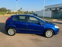 Usata Fiat Grande Punto Dynamic 90 CV (66 kW) 2007 Blu Utilitaria