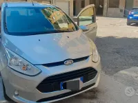 Usata Ford B-MAX 90 CV (66 kW) 2016 Grigio Monovolume