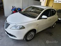 Usata Lancia Ypsilon Gold 69 CV (50 kW) 2013 Bianco Utilitaria