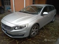 Usata Volvo V60 Business Edition 115 CV (84 kW) 2015 Grigio Station wagon