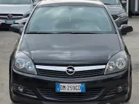 Usata Opel Astra GTC Cosmo 101 CV (74 kW) 2008 Nero Berlina