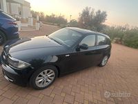 Usata BMW 118 143 CV (105 kW) 2011 Blu Utilitaria