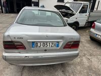 usata Mercedes C220 Classe E (W/S210) 220 CDI cat Elegance