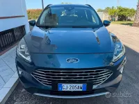 Usata Ford Kuga Titanium 120 CV (88 kW) 2022 Blu SUV