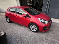 Usata Kia Rio 83 CV (61 kW) 2016 Rosso Utilitaria