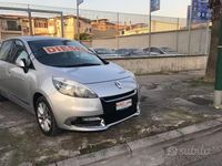 Usata Renault Scénic III Luxe 110 CV (80 kW) 2012 Grigio Monovolume
