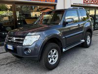 Usata Mitsubishi Pajero Instyle 170 CV (125 kW) 2008 Blu/azzurro SUV