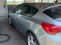 Usata Opel Astra 140 CV (102 kW) 2014 Giallo Berlina