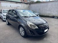 Usata Opel Corsa Cosmo 85 CV (62 kW) 2011 Grigio Utilitaria