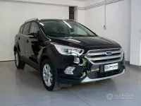 Usata Ford Kuga 120 CV (88 kW) 2019 Bluazzurro SUV
