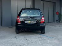 Käytetty Mercedes A150 95 HP (69 kW) 2005 Musta Sedan