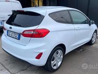 Usata Ford Fiesta Trend 85 CV (62 kW) 2020 Bianco Furgone