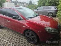 Usata Lancia Delta 120 CV (88 kW) 2009 Rosso Utilitaria