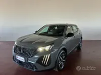 Usata Peugeot 2008 Active 102 CV (75 kW) 2024 Grigio SUV