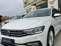 Usata VW Passat Business 122 CV (89 kW) 2021 Bianco Station wagon