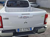 Usata Mitsubishi L200 150 CV (110 kW) 2019 Bianco perla Pick-up