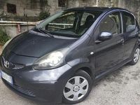 Gebraucht Toyota Aygo 68 PS (50 kW) 2006 Grau Kleinwagen