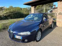 Usata Alfa Romeo 147 120 CV (88 kW) 2005 Blu Utilitaria