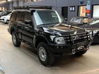 Usata Mitsubishi Pajero Instyle 250 CV (183 kW) 2010 Nero metallizzato SUV