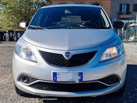 Usata Lancia Ypsilon Platinum 69 CV (50 kW) 2016 Argento Utilitaria