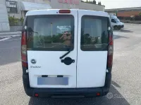 Usata Fiat Doblò 105 CV (77 kW) 2006 Bianco Monovolume