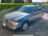 Usata Mercedes C220 Elegance 95 CV (69 kW) 1995 Marrone Berlina
