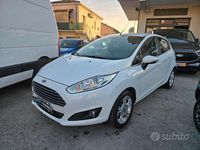Usata Ford Fiesta 95 CV (69 kW) 2016 Bianco Berlina