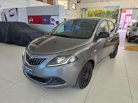 Usata Lancia Ypsilon Silver 69 CV (50 kW) 2022 Grigio pietra metallizzato Utilitaria