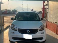 Usata Smart ForFour 71 CV (52 kW) 2016 Bianco Utilitaria