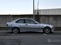 Usata BMW 318 140 CV (102 kW) 1992 Grigio Coupé