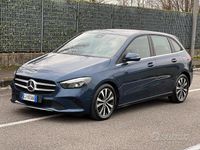 Usata Mercedes B200 116 CV (85 kW) 2022 Blu Monovolume