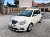 Usata Lancia Ypsilon 80 CV (58 kW) 2003 Beige Utilitaria