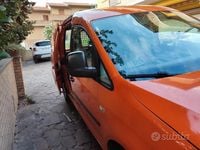 Begagnad VW Caddy 102 HK (75 kW) 2013 Minibuss