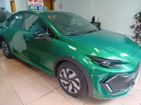 Nuova Renault Clio V 116 CV (85 kW) 2026 Verde Berlina