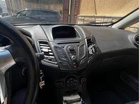 Usata Ford Fiesta 86 CV (63 kW) 2013 Nero Berlina