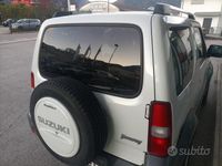 Usata Suzuki Jimny 86 CV (63 kW) 2011 Bianco SUV